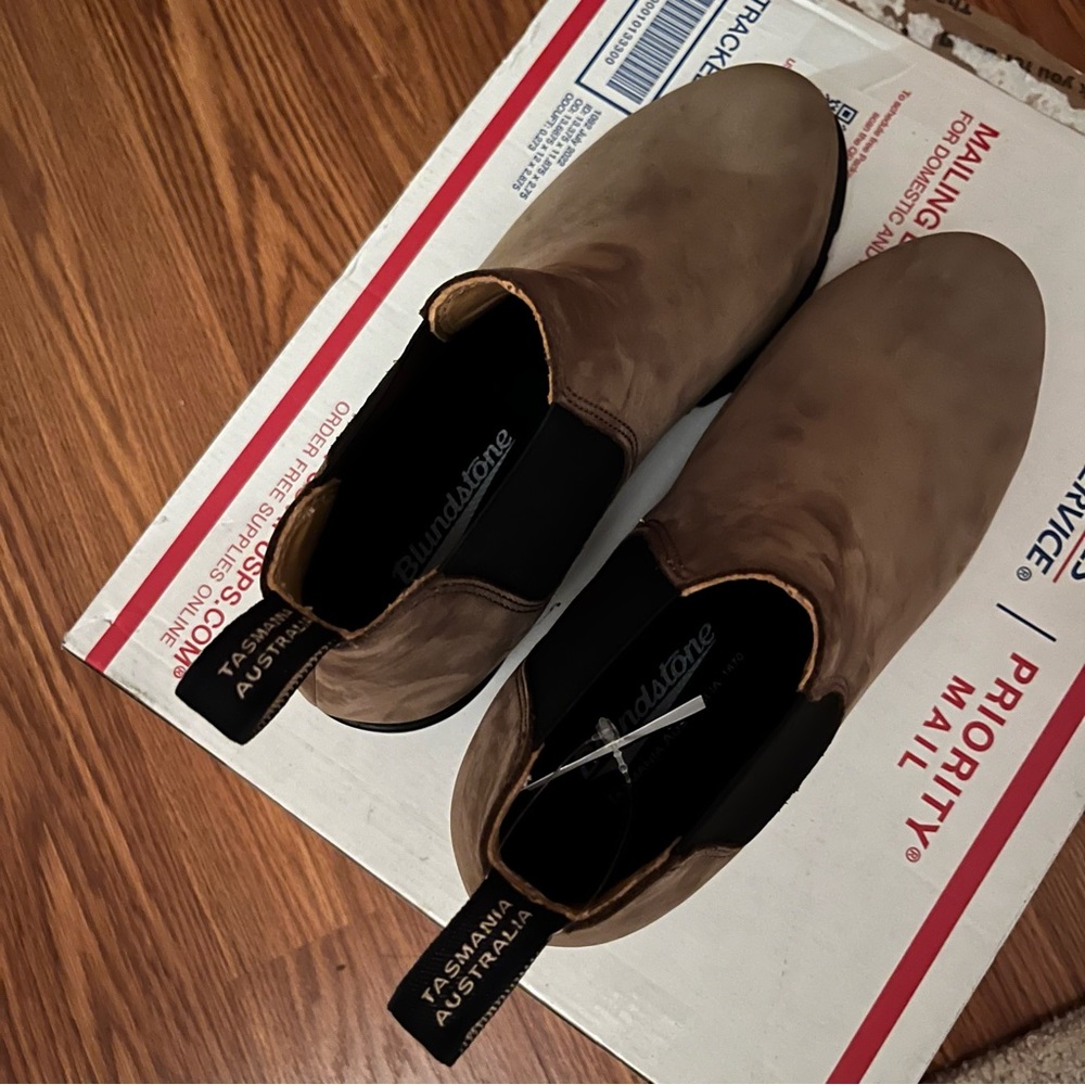 Blundstone 1974 Stone Ankle Chelsea Boot - Picture 6 of 11